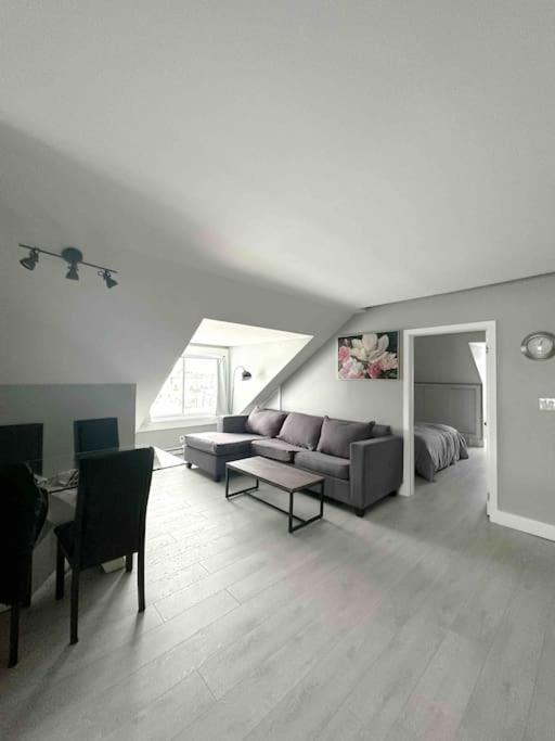 Unique Modern Luxury 2 Bedroom Apartment Rental Chapleau Экстерьер фото